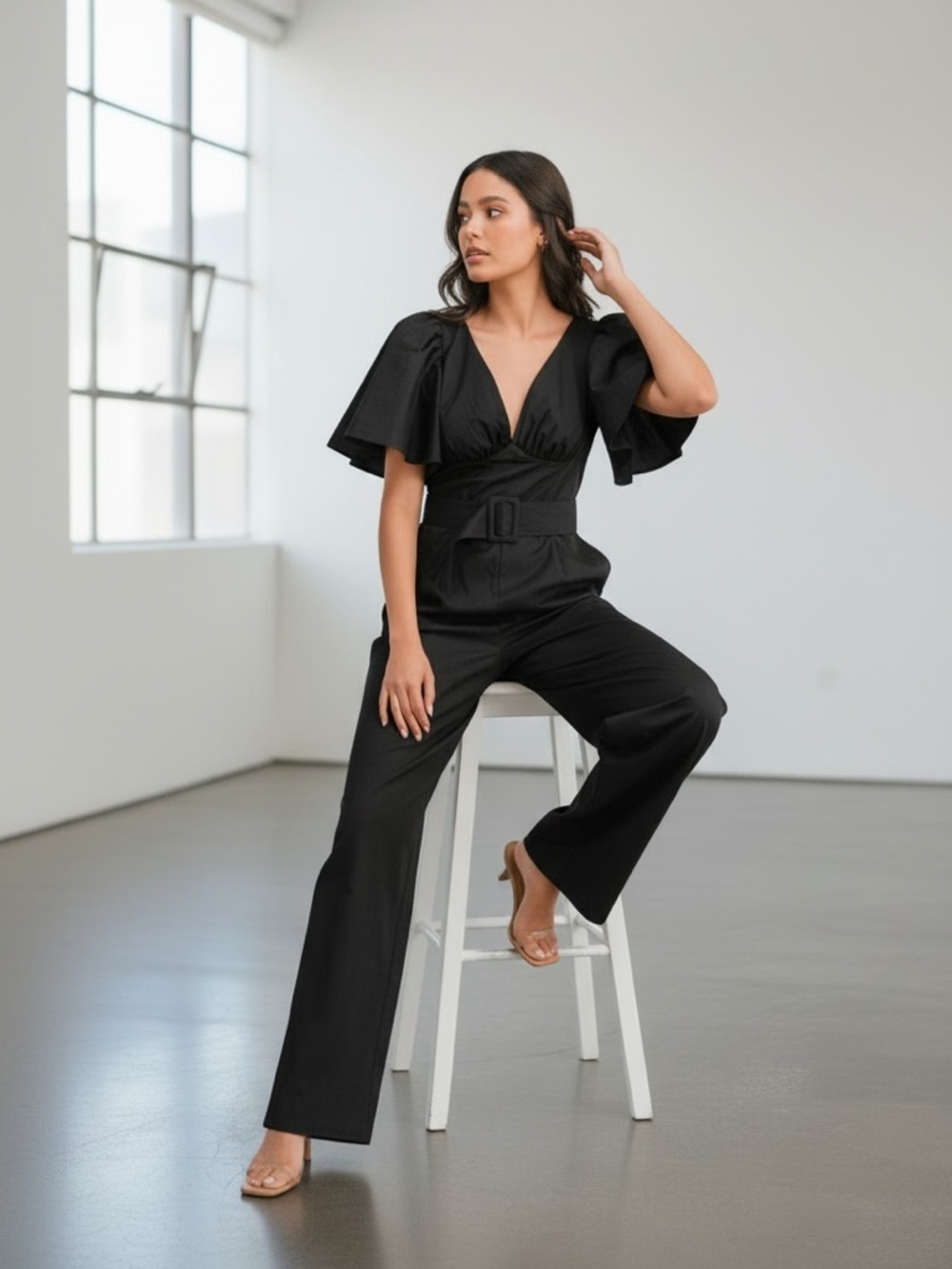 Lilly NEW Short Puff Sleeve V-neck Belted Wide-Leg Jumpsuit in black - Picture 6 of 6